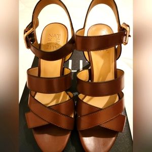 Naturalizer Size 7 Sandals brown